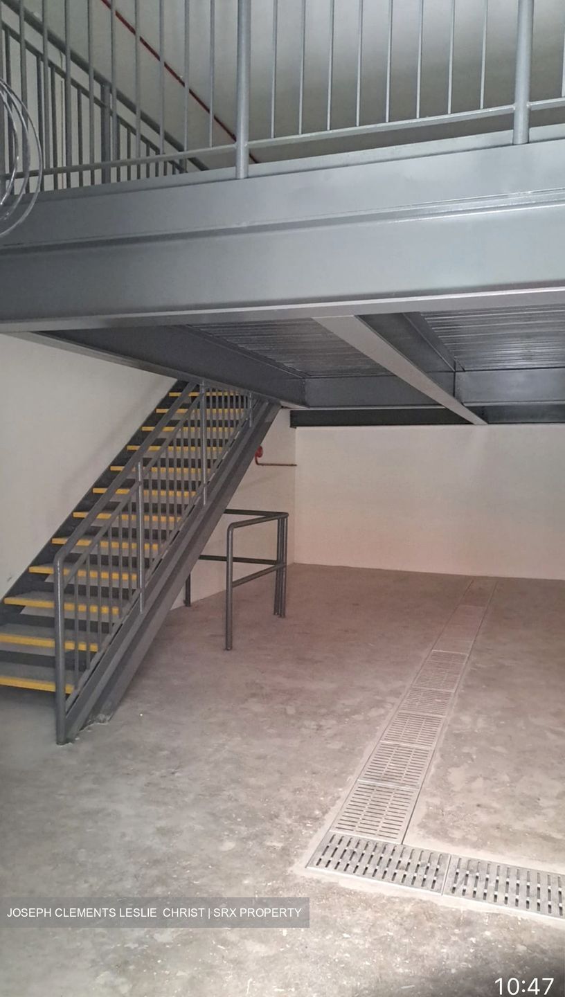 Soon Seng Building (D13), Warehouse #571132981